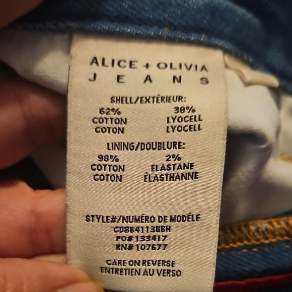 New Alice + Olivia Cay Cargo Jean Color Sea      Size 28 - Picture 8 of 8